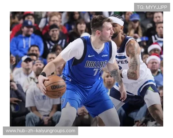 东契奇长距离三分再度命中，独行侠主场震动